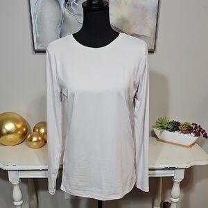3 for $20 🤍 Zenana Cream Long Sleeve Crew Neck Top - Large